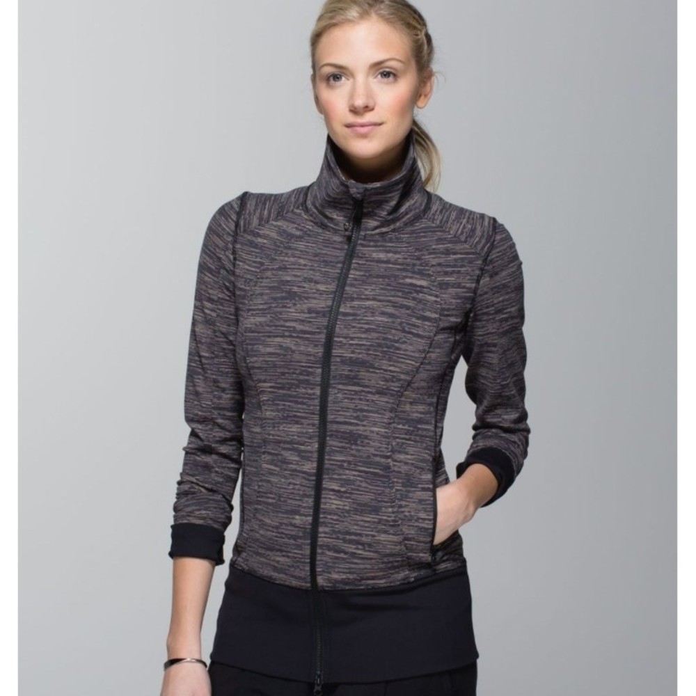 Lululemon Nice Asana Jacket in Wee Are From Space Black Cashew / Black Size 6